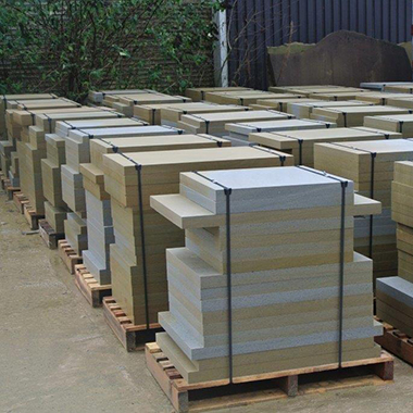 New York Buff-Grey Diamond Sawn Paving