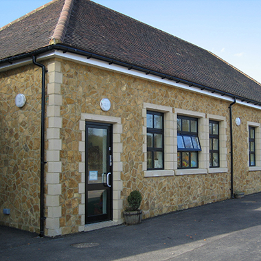 Precast Bath Stone Quions, Jambs, Heads and Cills